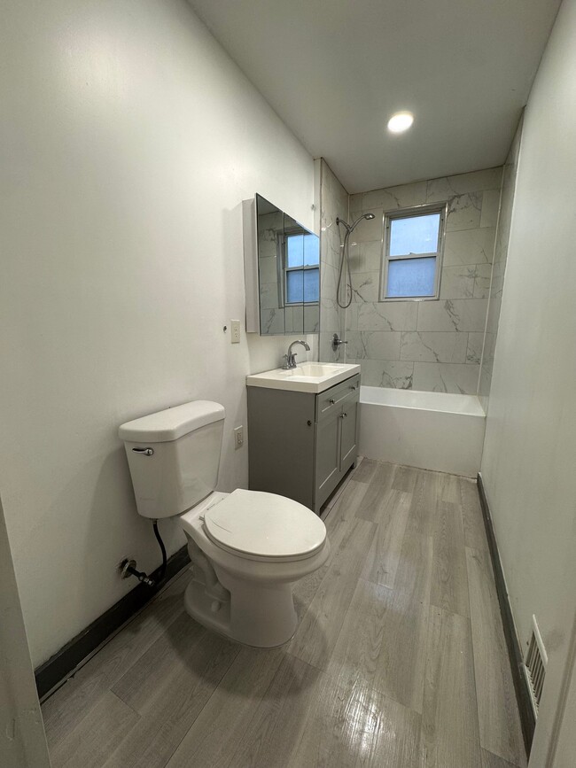 Building Photo - 77 Marshall St