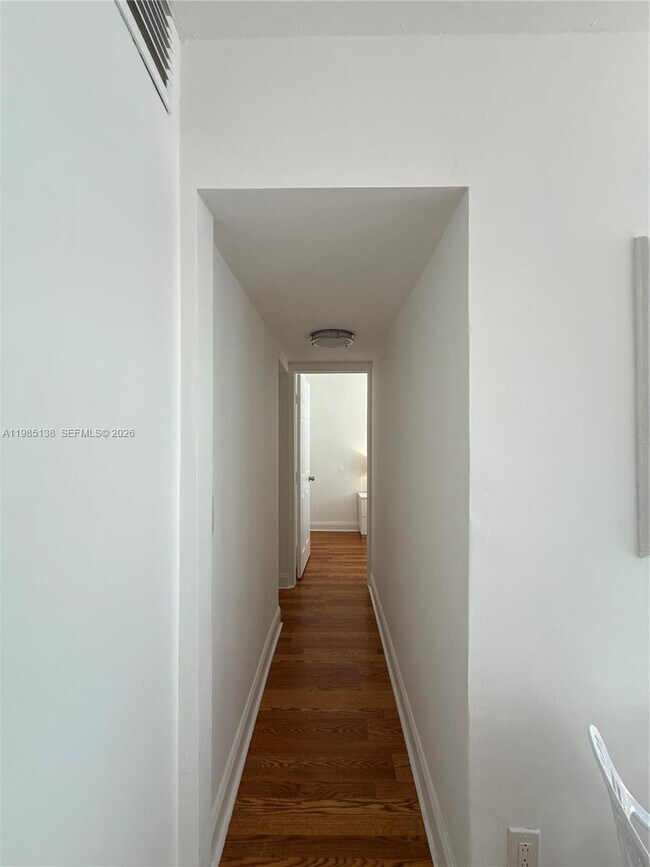 Building Photo - 1542 Jefferson Ave