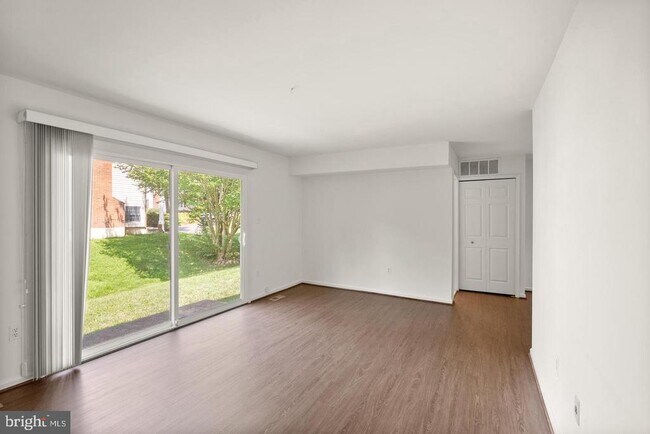 Building Photo - 8902 Huxley Ct