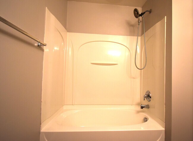 Building Photo - 44725 Ellery Ln