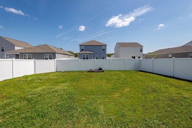 Building Photo - 4 Bedroom, 2.5 Bathroom Home in Carolina Groves - Moncks Corner