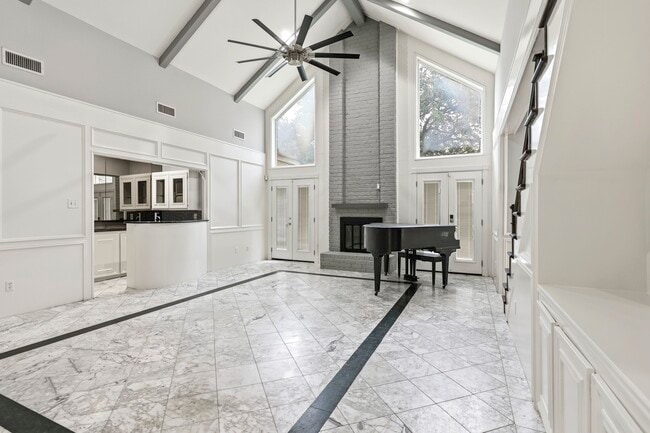 Building Photo - 11507 Del Monte Dr