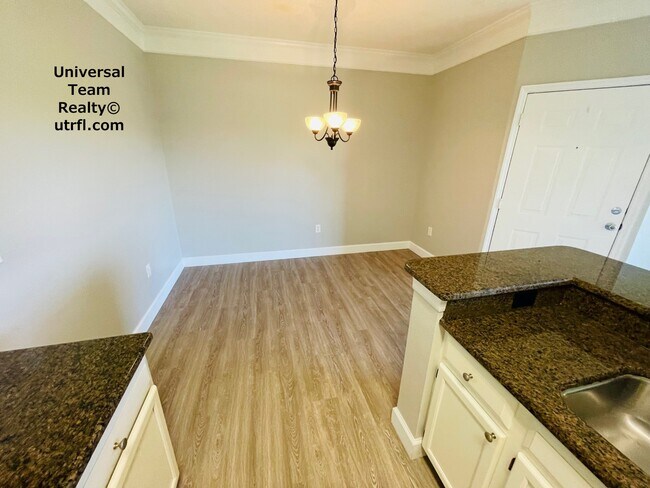 Building Photo - 11480 Villa Grand