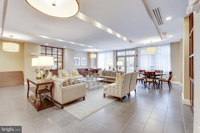 Building Photo - 12000 Market St