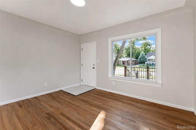Building Photo - 5712 Drexel St