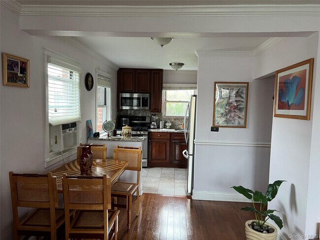 Building Photo - 1084 Fenwood Dr