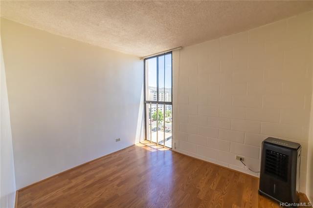 Building Photo - 1415 Liholiho St