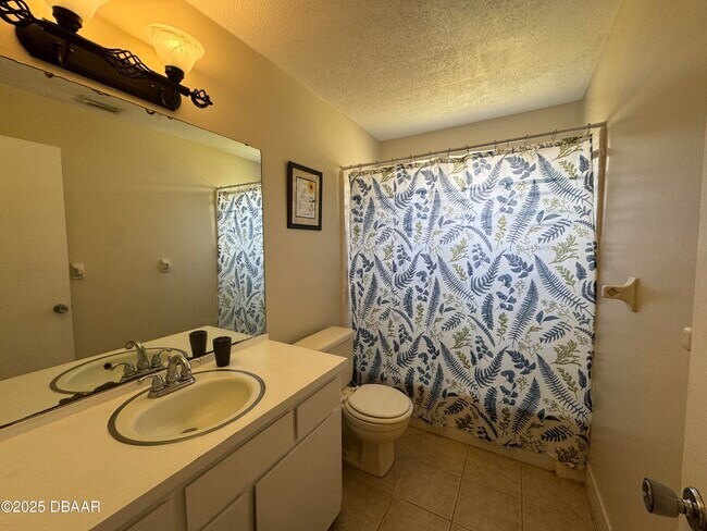 Building Photo - 730 Lindenwood Cir E