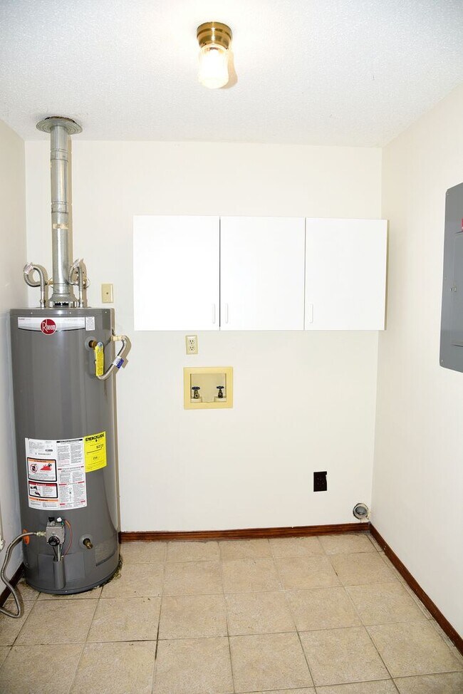 Building Photo - 3 bedroom in Bluewater Bay!