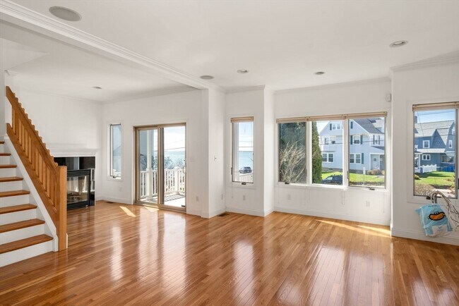 Building Photo - 141 Grovers Ave