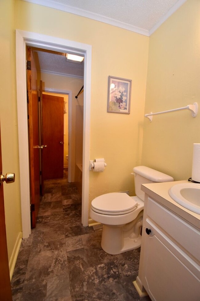 Building Photo - 4 Bedroom, 1.5 Bath Home in Ruston