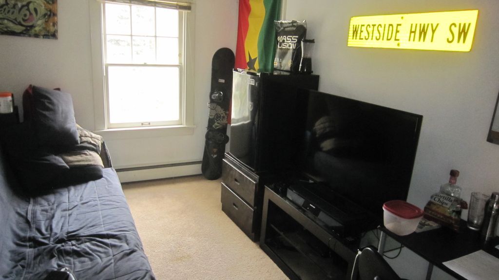 Building Photo - 1035 NE Monroe St