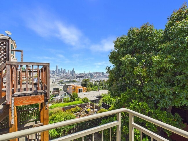 Building Photo - 853 De Haro St