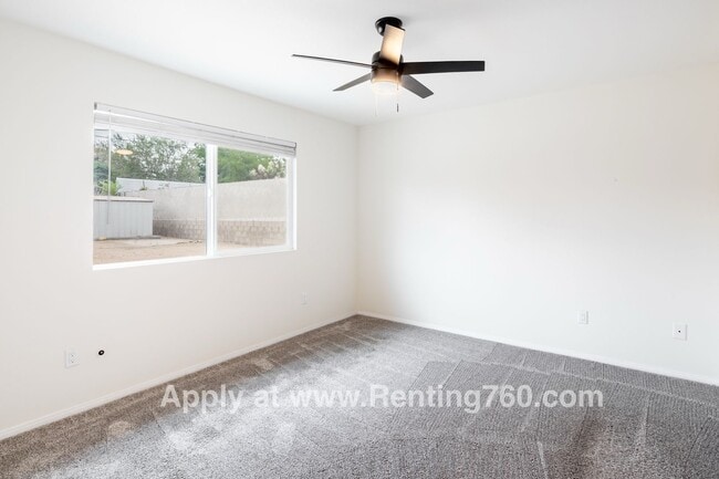 Building Photo - Updated 3 Bed 2 Bath Home Centrally Located!!