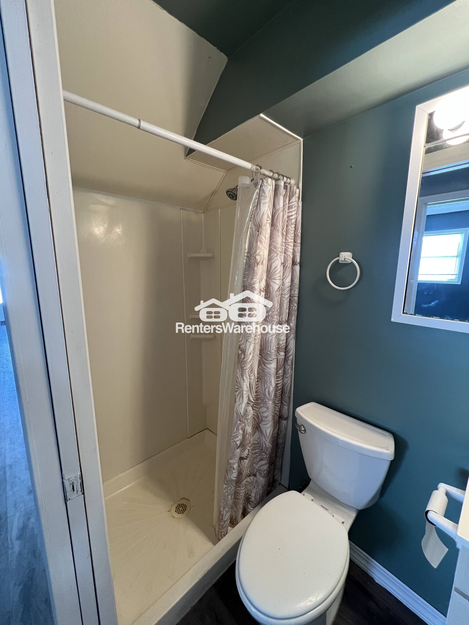 Building Photo - 9371 Country Dr