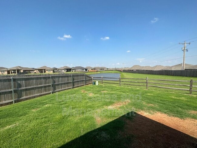 Building Photo - 15749 Potomac Dr