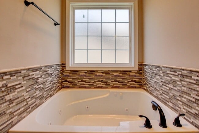 Building Photo - 2616 Browning Way