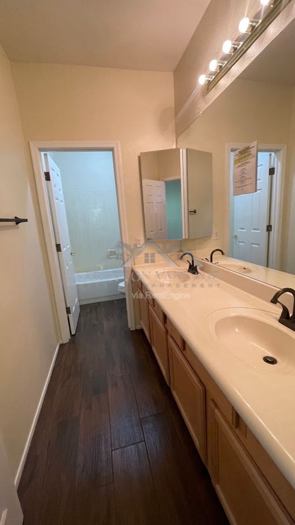 Building Photo - 6814 W Lariat Ln