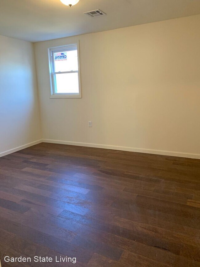 Building Photo - 7 br, 4 bath House - 253 Roseville Avenue