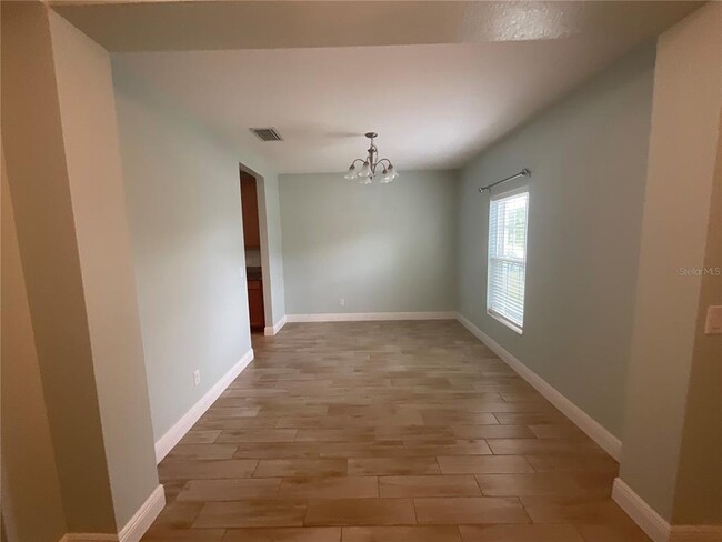 Building Photo - 878 Benjamin Trail