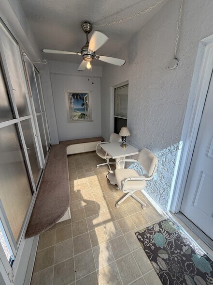 Building Photo - 853 SE Mayo Dr