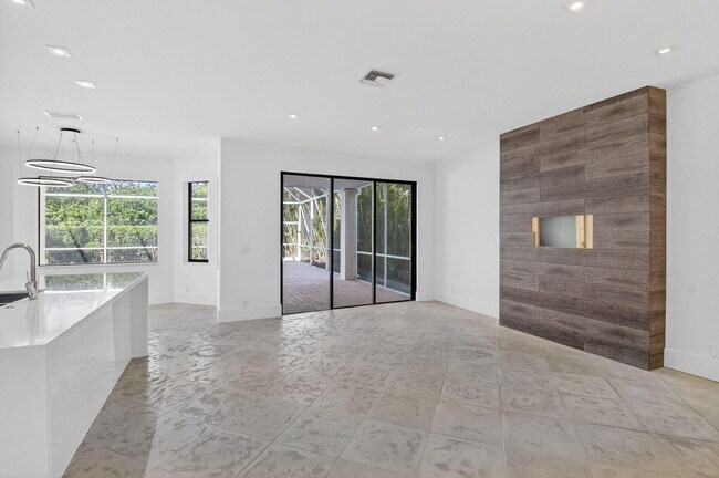 Building Photo - 11119 Blue Coral Dr