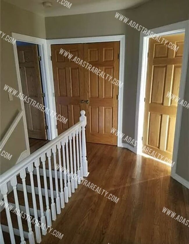 Building Photo - Amazing Brookside Home-Available in SEPTEM...