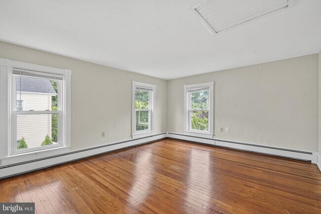 Building Photo - 432 Plainsboro Rd