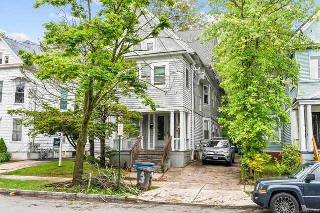 Building Photo - 379 Winthrop Ave