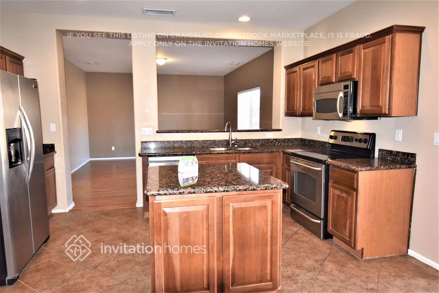 Building Photo - 44258 W Cypress Ln