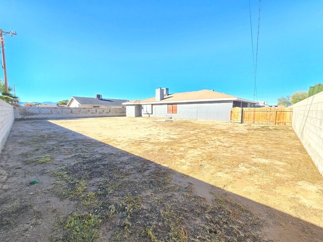 Building Photo - Beautiful 3-Bedroom Home with RV Parking & Spacious Backyard – Move-In Ready!