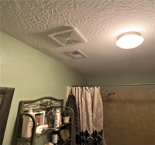 Building Photo - 4802 Ward St