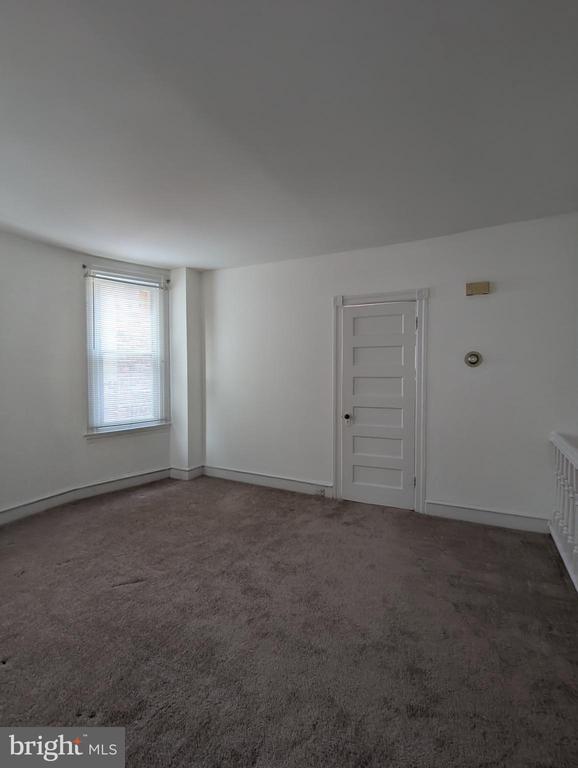Building Photo - 5947 N 13th St