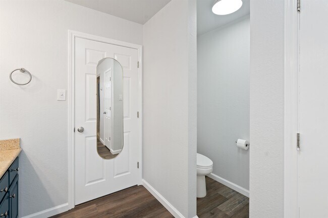 Building Photo - 113 White Feather Trail