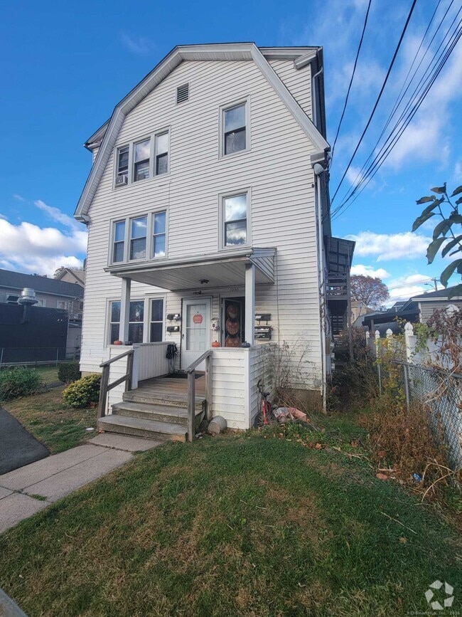 Building Photo - 1048 Broad St