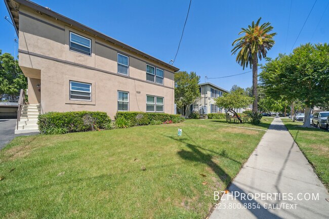 Building Photo - 5329 Vantage Ave
