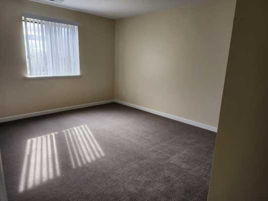 Building Photo - 729 Keenway Cir