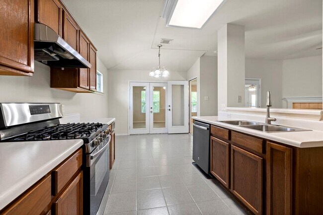 Building Photo - 9628 Dalewood Dr