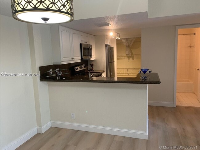 Building Photo - 10781 Cleary Blvd