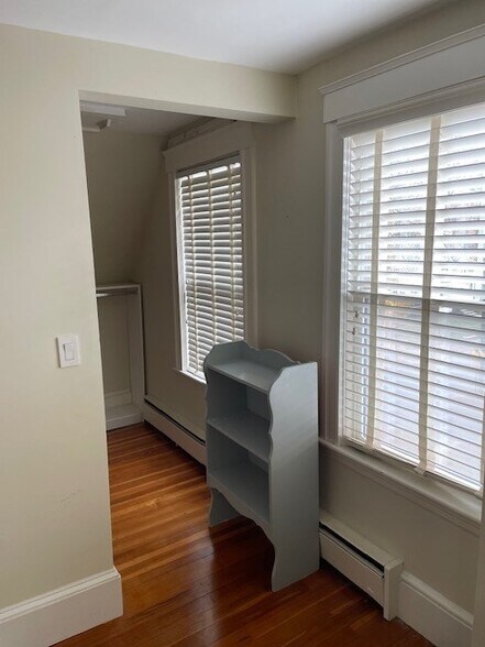 Building Photo - 60 Denton Rd