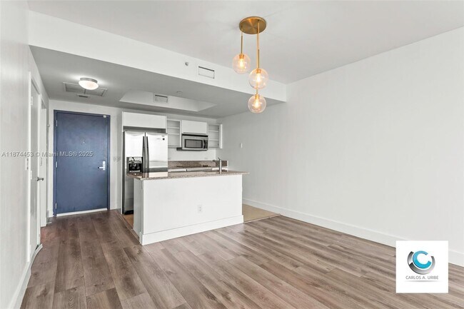 Building Photo - 888 Biscayne Blvd