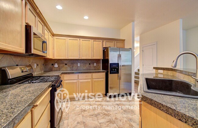 Building Photo - East Vancouver- Beautiful 5 bedroom