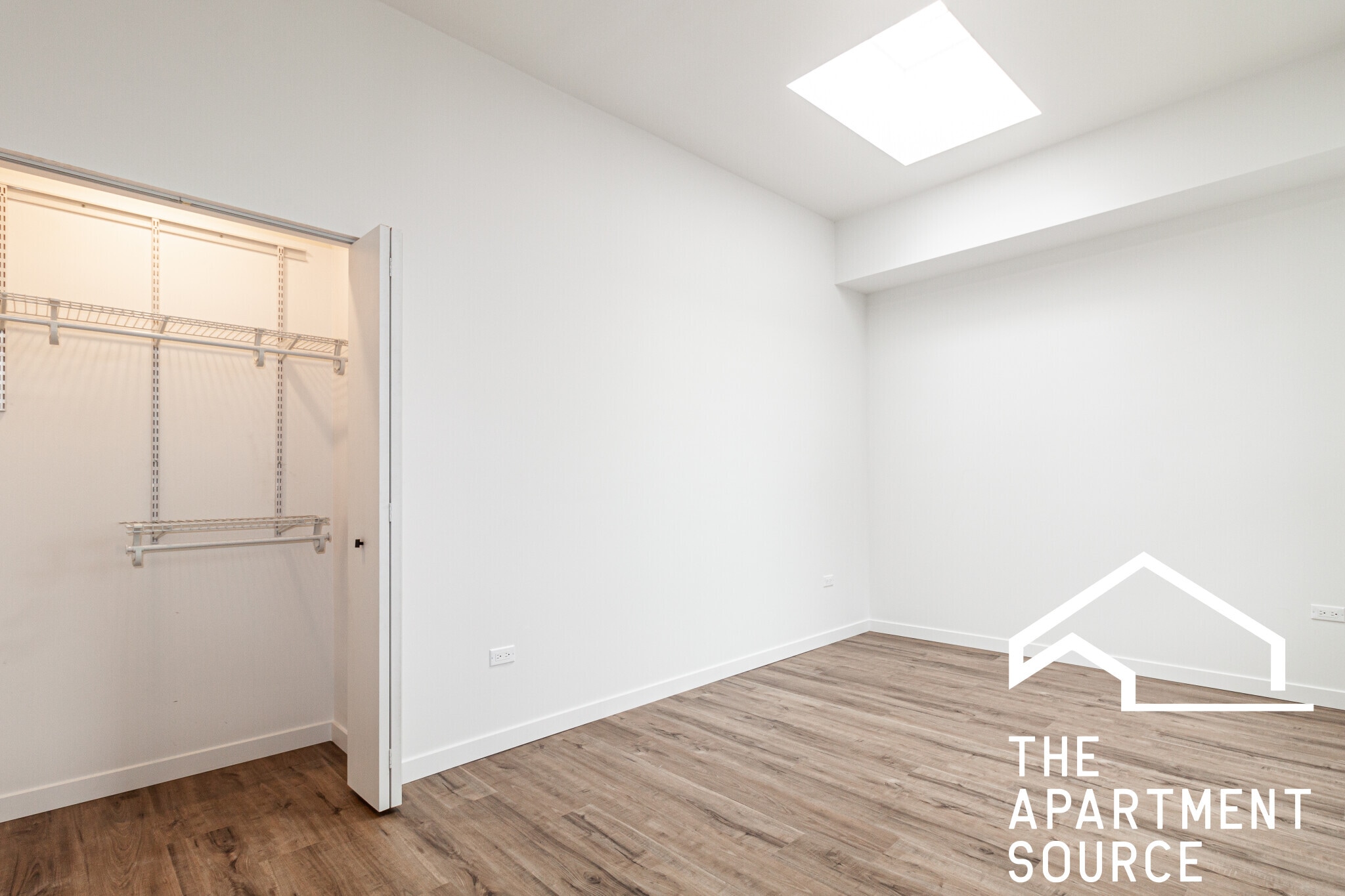 Building Photo - 1428 W Jonquil Ter