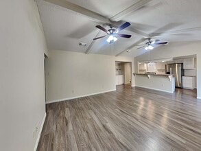 Building Photo - 2239 Middle Creek Dr