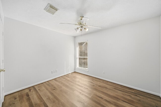 Building Photo - Peaceful Single-Story Home with Updated Flooring & Included Appliances