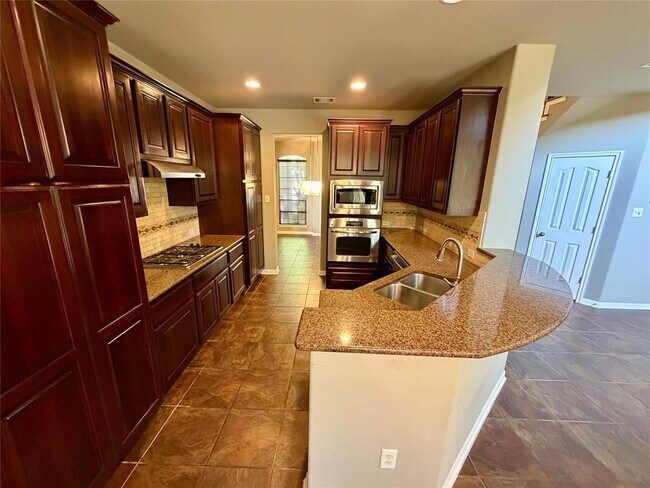 Building Photo - 3713 Broadwinged Hawk Cove