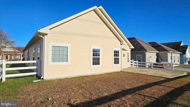 Building Photo - 11257 Yellowstone Ct