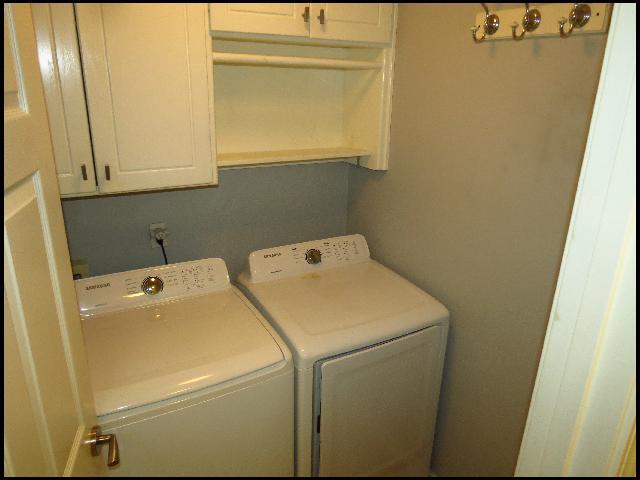 Building Photo - 3704 Lakewood Valley Dr