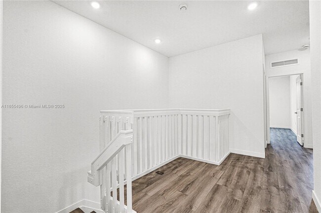 Building Photo - 22555 SW 125th Ave