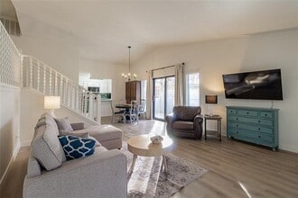 Building Photo - 16 Estes Dr